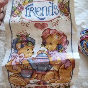 Shelly Rasche Share their hearts Friends crochet knit needlework kit teddy bear